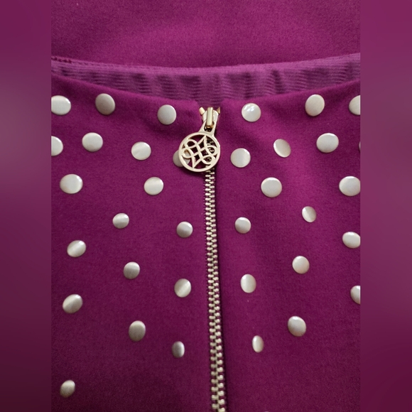 ANTONIO MELANI Magenta Burgundy Pencil Skirt with Gold Studs Size 4 - Picture 8 of 10